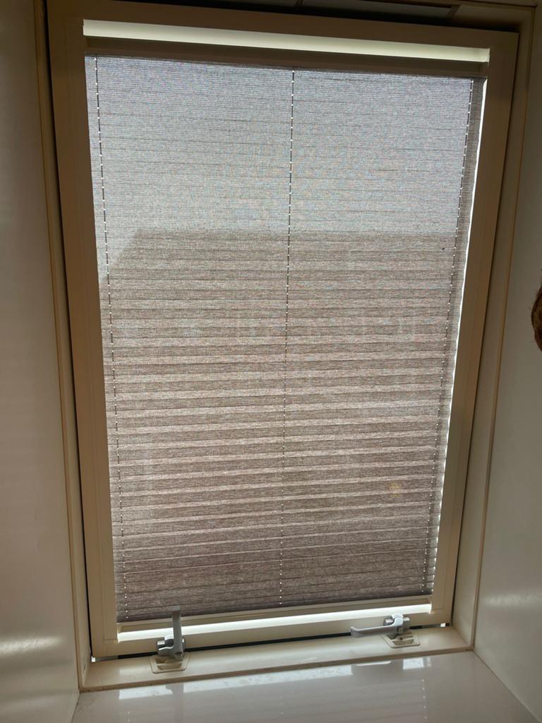 FAKRO APF HONEYCOMB PLISSE 94x140 CM - Zo goed als nieuw, Ophalen, 100 tot 150 cm, 50 tot 100 cm, Zo goed als nieuw