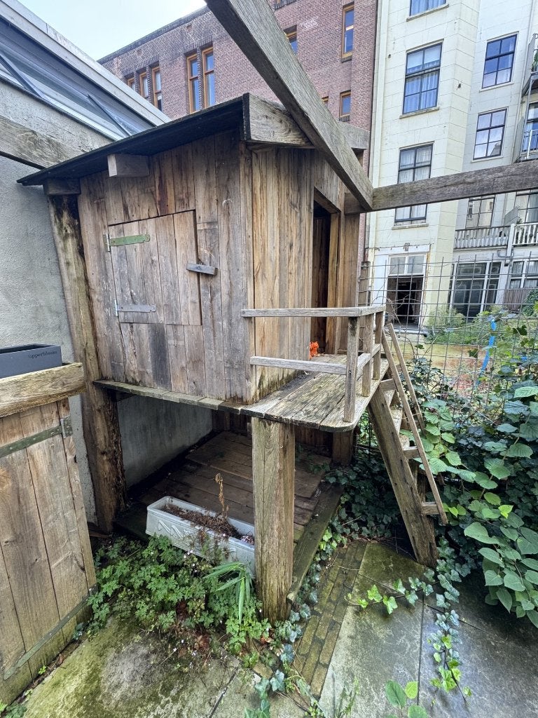 Houten speelhuis (zelf afbreken en meenemen), Ophalen, Gebruikt, Hout