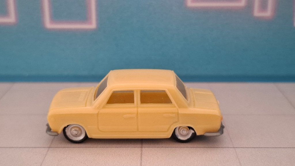 Eko 1:87 Seat 124 crème, Ophalen of Verzenden, Gebruikt, Auto, Overige merken