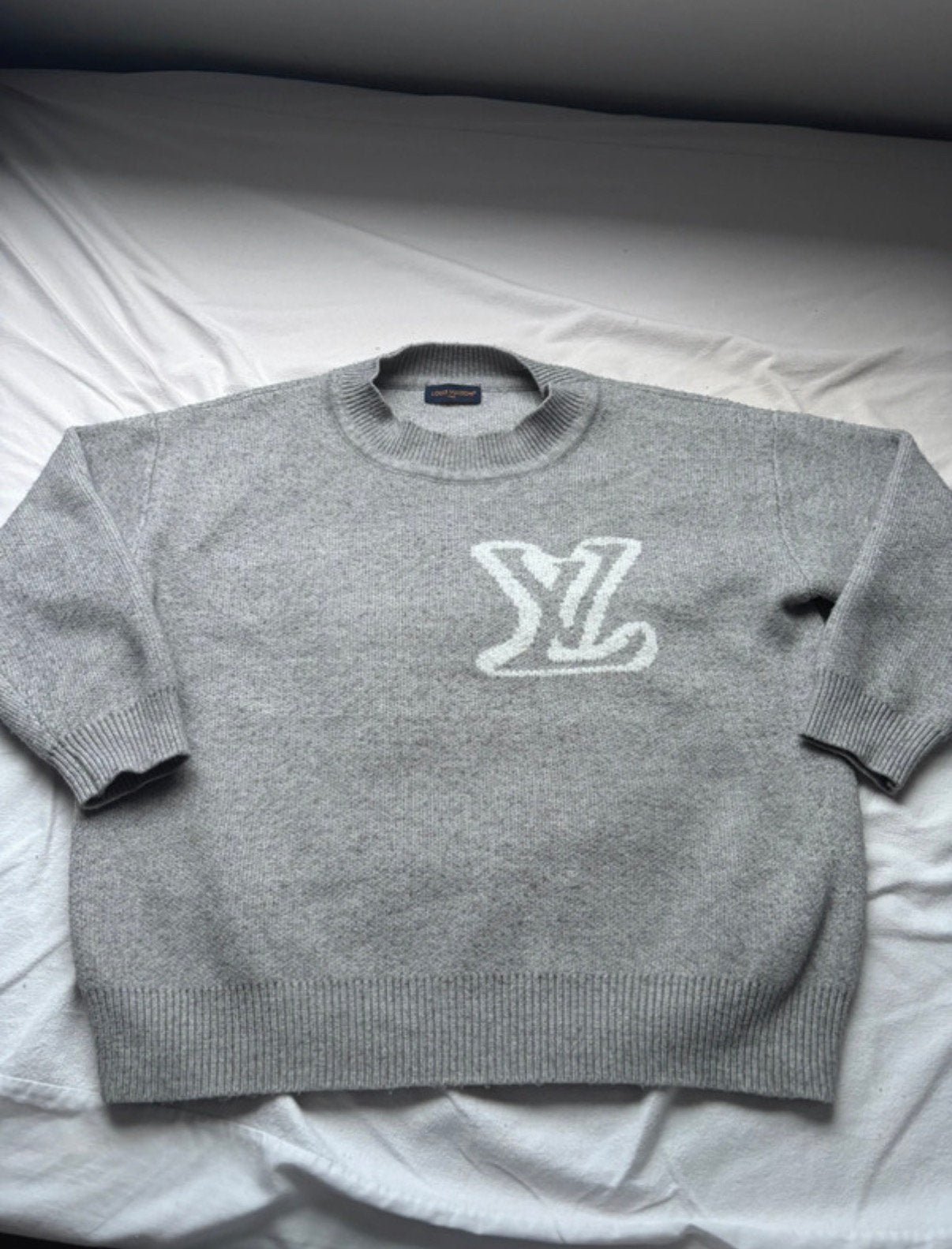 Louis Vuitton trui grijs met logo, Ophalen of Verzenden, Zo goed als nieuw, Maat 48/50 (M), Grijs