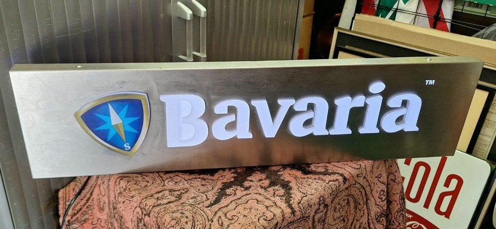 Verlicht led reclamebord voor Bavaria, Nederlands biermerk🍺, Ophalen, Gebruikt, ., Lichtbak of (neon) lamp