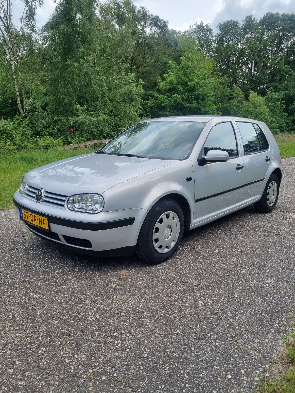 Volkswagen Golf 1.4 55KW 1999 Grijs, Auto's, Voorwielaandrijving, 74 pk, Zwart, 4 cilinders