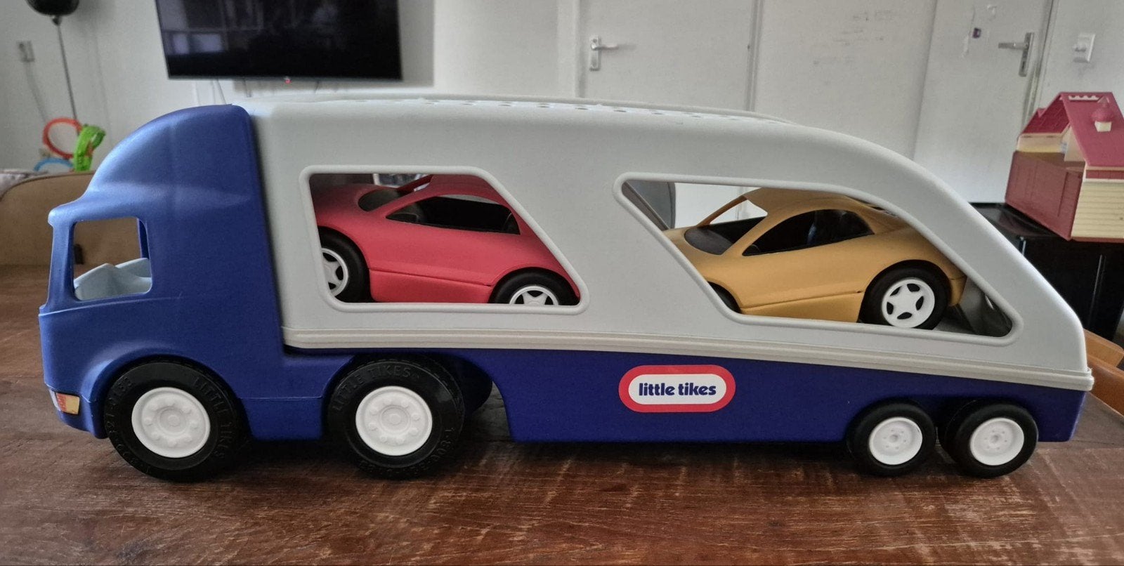 Little Tikes autotransporter/grote vrachtwagen met 2 sportwa, Kinderen en Baby's, Ophalen, Gebruikt