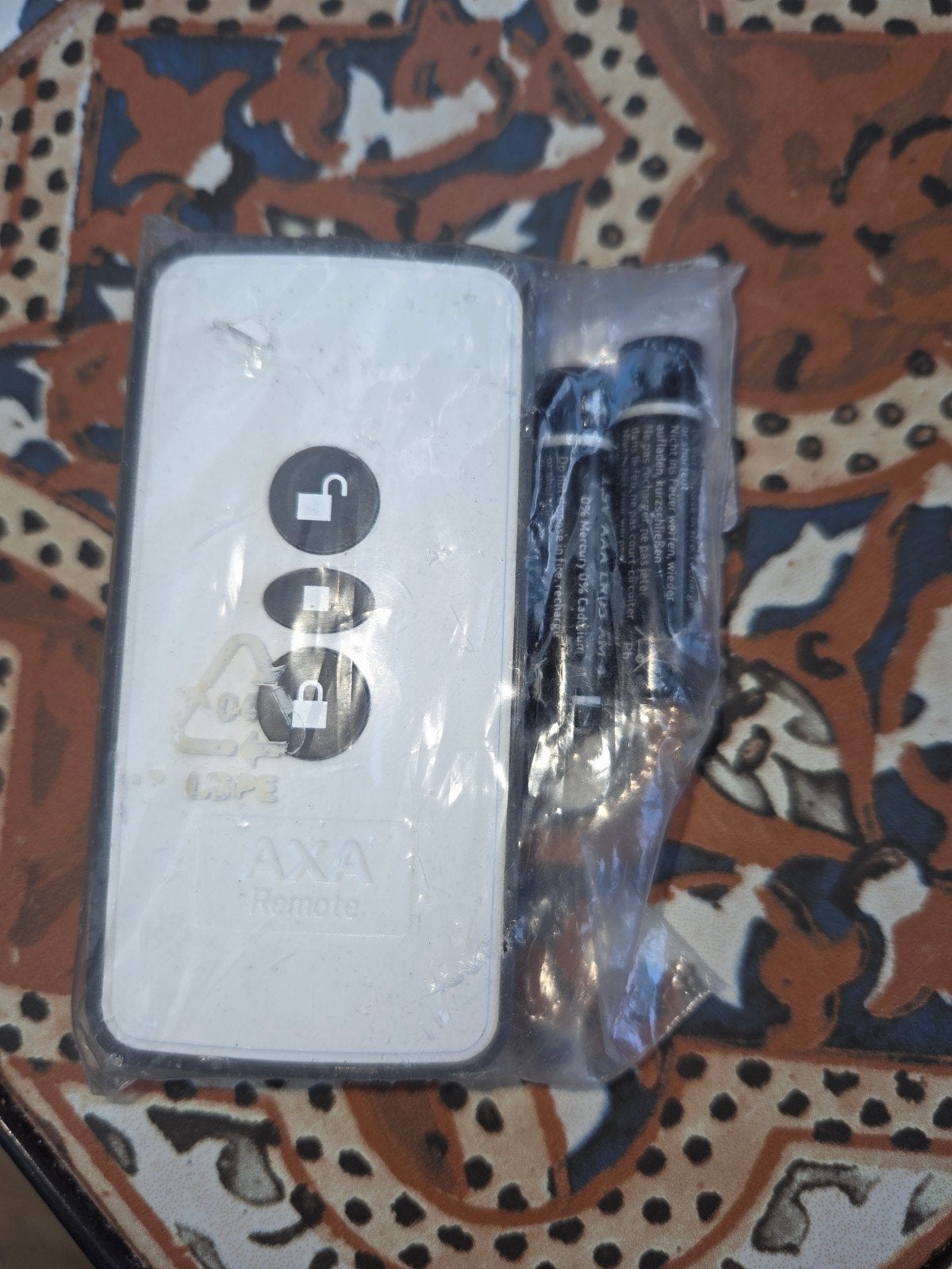 AXA Remote handzender met batterijen, Ophalen, Nieuw