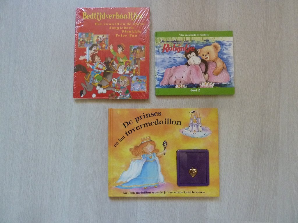 2x Boekjes:, Bedtijdverhaaltjes, Robijntje, Boeken, Ophalen of Verzenden, Fictie algemeen