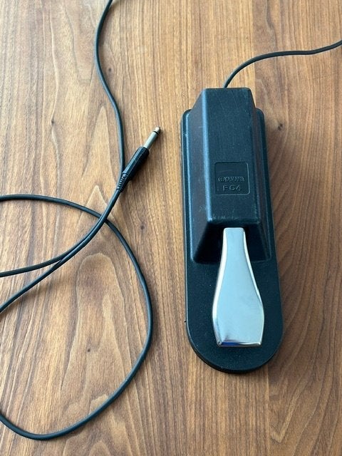 Yamaha FC4 Sustain Pedaal – zeer goede staat, Ophalen of Verzenden, Zo goed als nieuw, Zwart, Piano