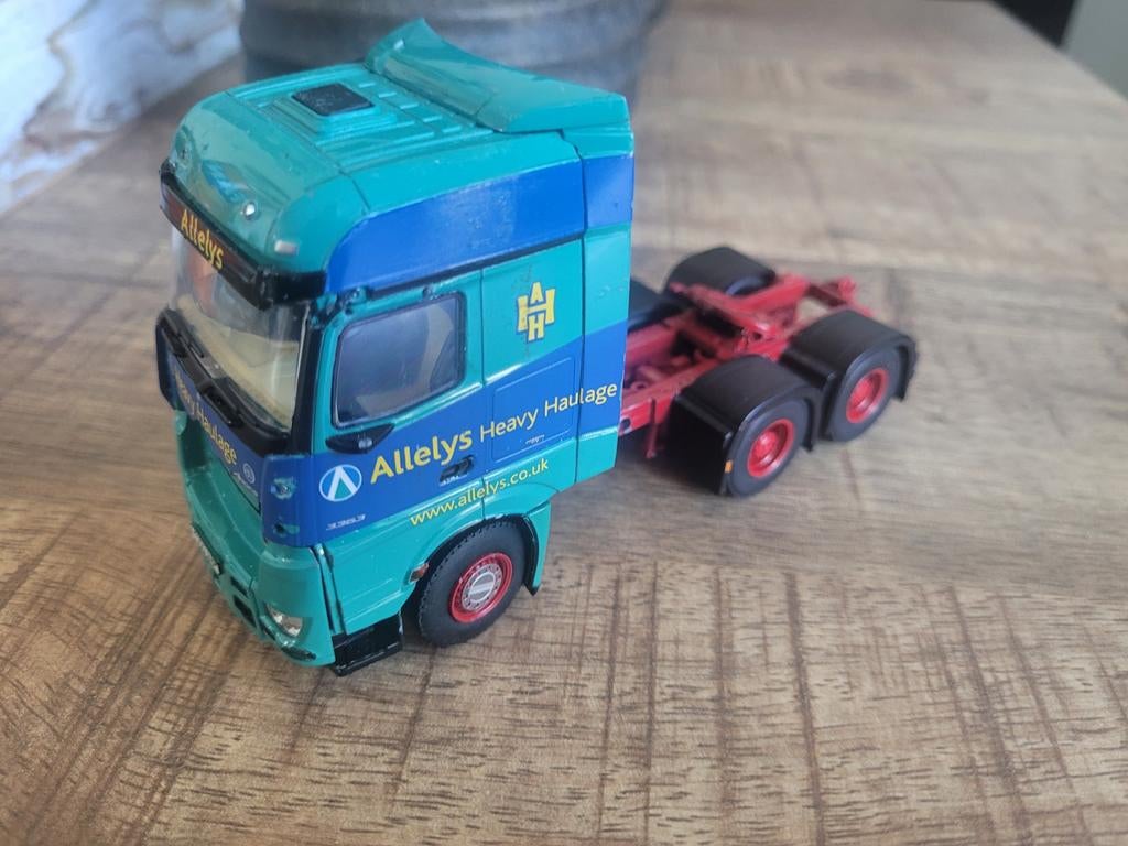 Mercedes truck  allelys, Hobby en Vrije tijd, NZG, N, N, Nzg