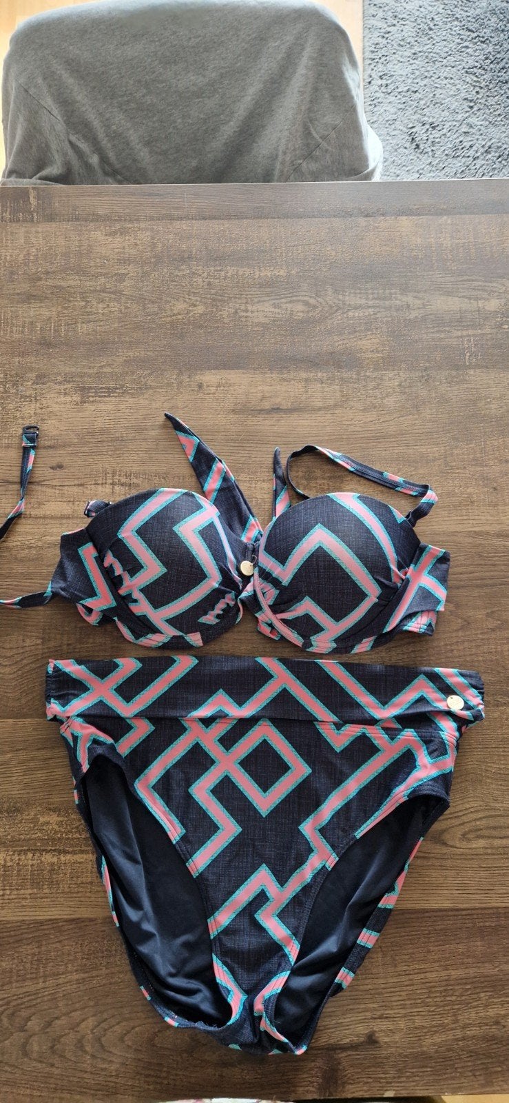 WOW Bikini set - Zwart met roze/blauwe print, Zwart, Ophalen of Verzenden, Zo goed als nieuw, WOW