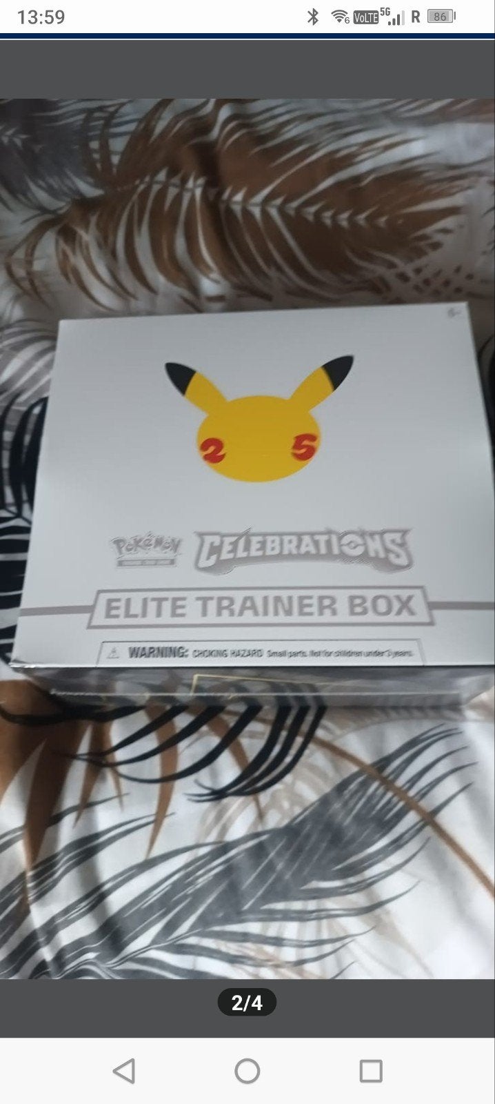 Pokémon Celebrations Elite Trainer Box (ETB) Sealed, Hobby en Vrije tijd, Verzamelkaartspellen | Pokémon, Ophalen of Verzenden