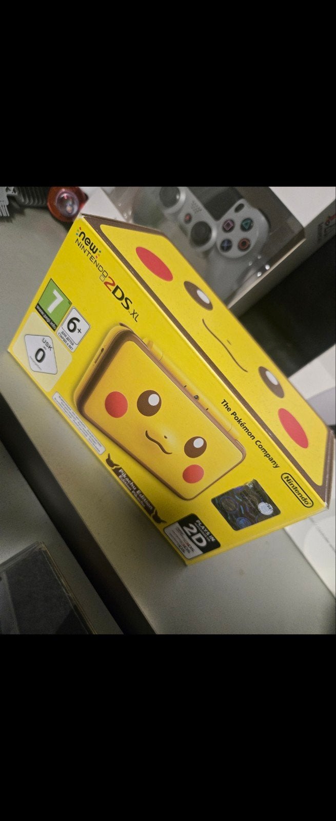 New Nintendo 2DS XL Pikachu Edition, Spelcomputers en Games, 3 spelers of meer, Ophalen, Zo goed als nieuw, Vanaf 3 jaar