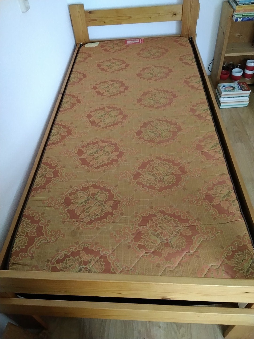 1pers grenen bed €15, Huis en Inrichting, Slaapkamer | Bedden, Ophalen, Gebruikt, 90 cm, Eenpersoons