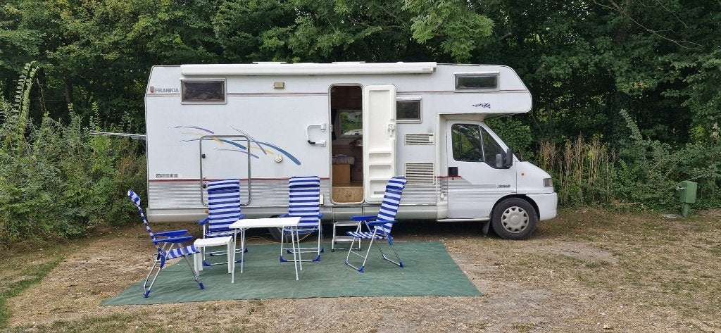 Caravans And Camping 6-Persoons