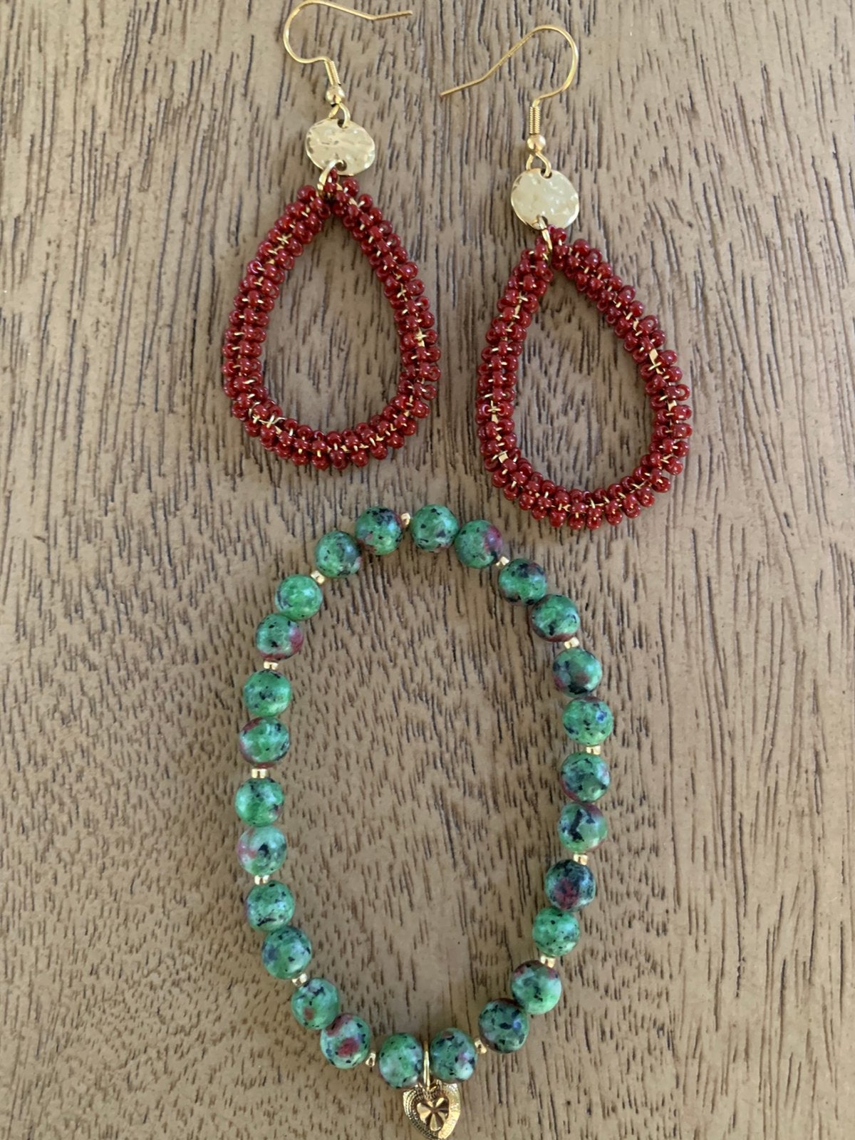 Set oorbellen + armband, Overige materialen, Hangers, Nieuw, Ophalen of Verzenden
