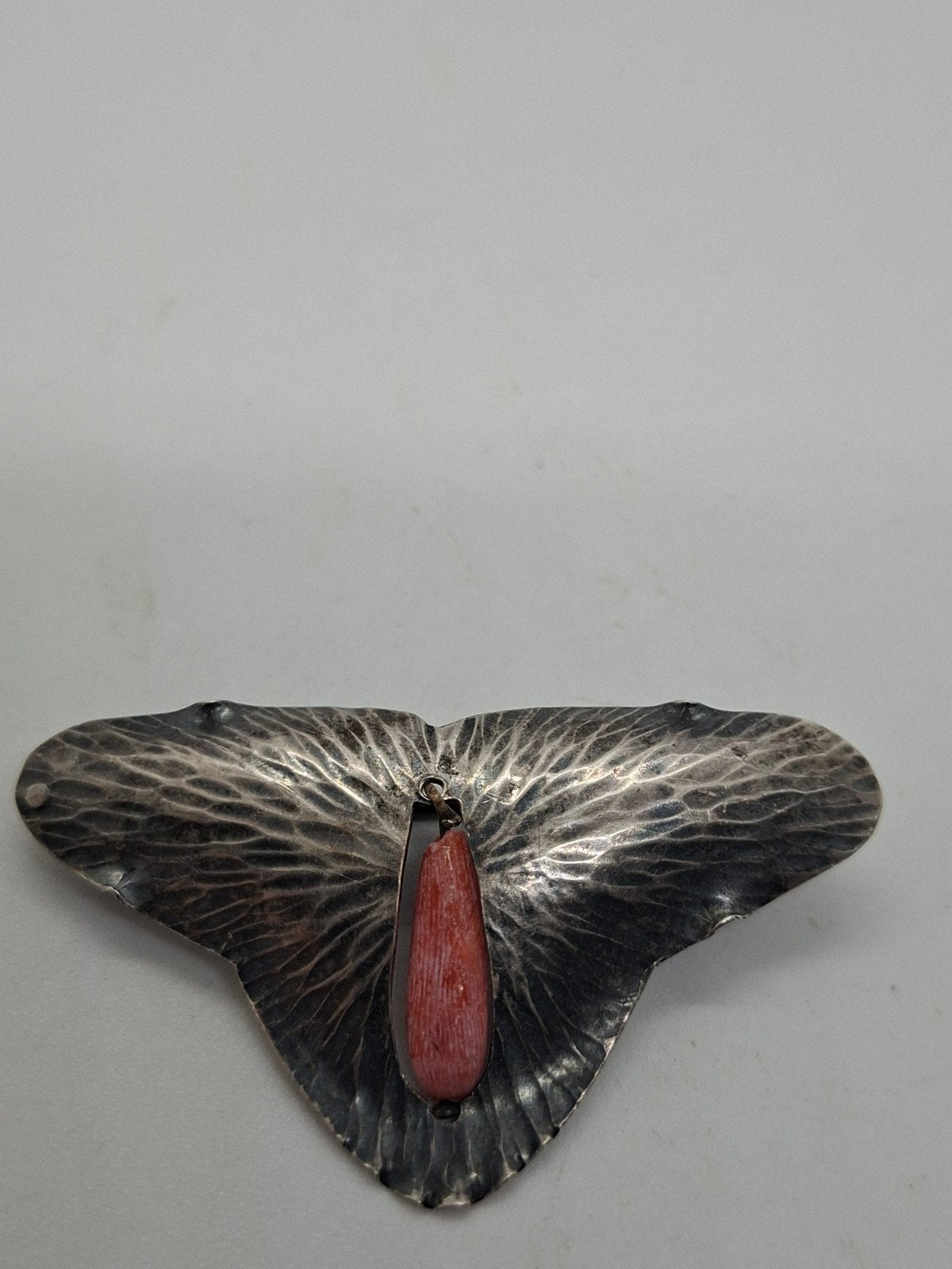 Unieke zilveren  Amsterdamse School broche -  bloedkoraal, 4 tot 7 cm, Gebruikt, Ophalen of Verzenden, Met edelsteen