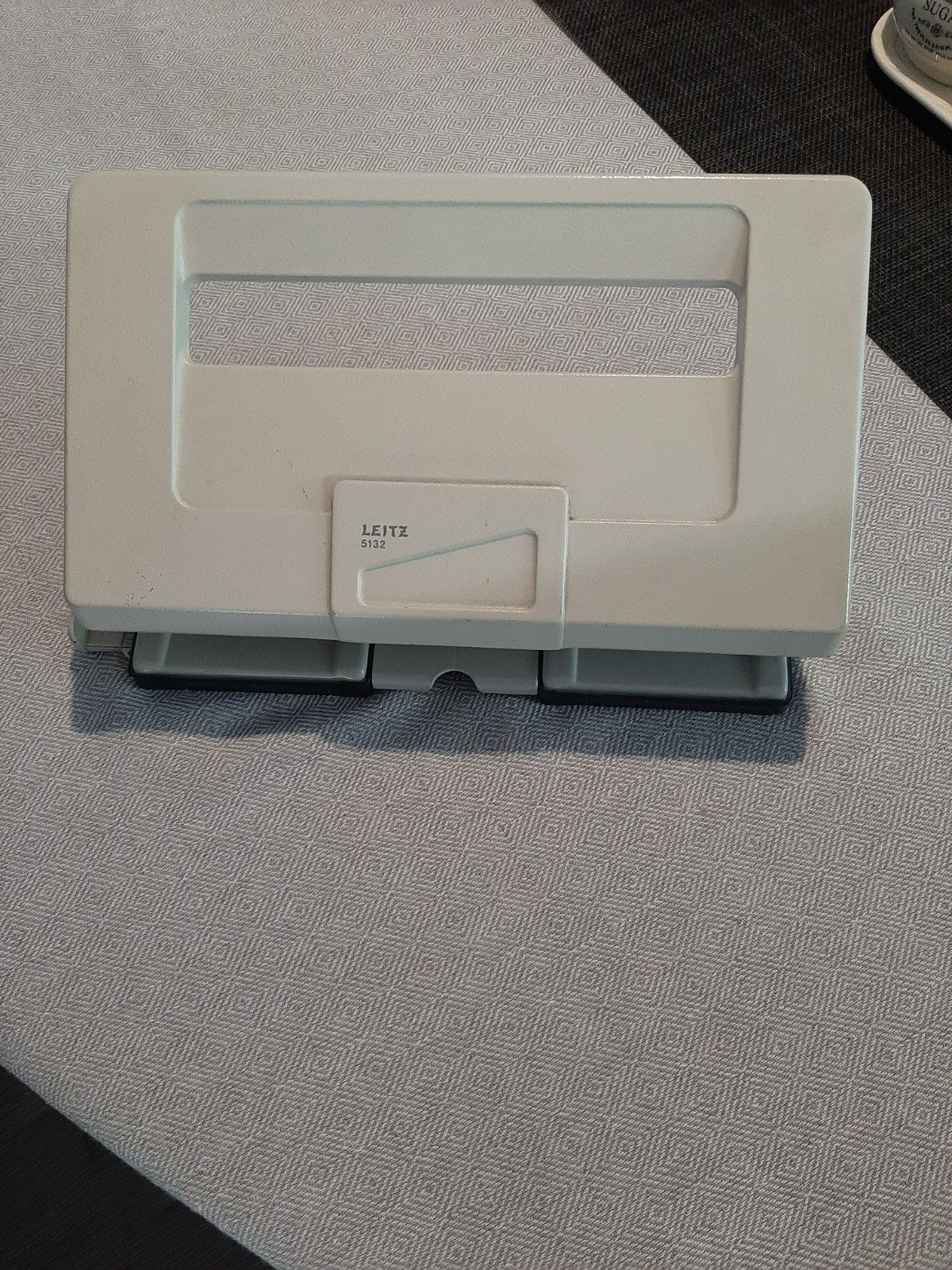 Grote perforator voor 4 gaten, Ophalen