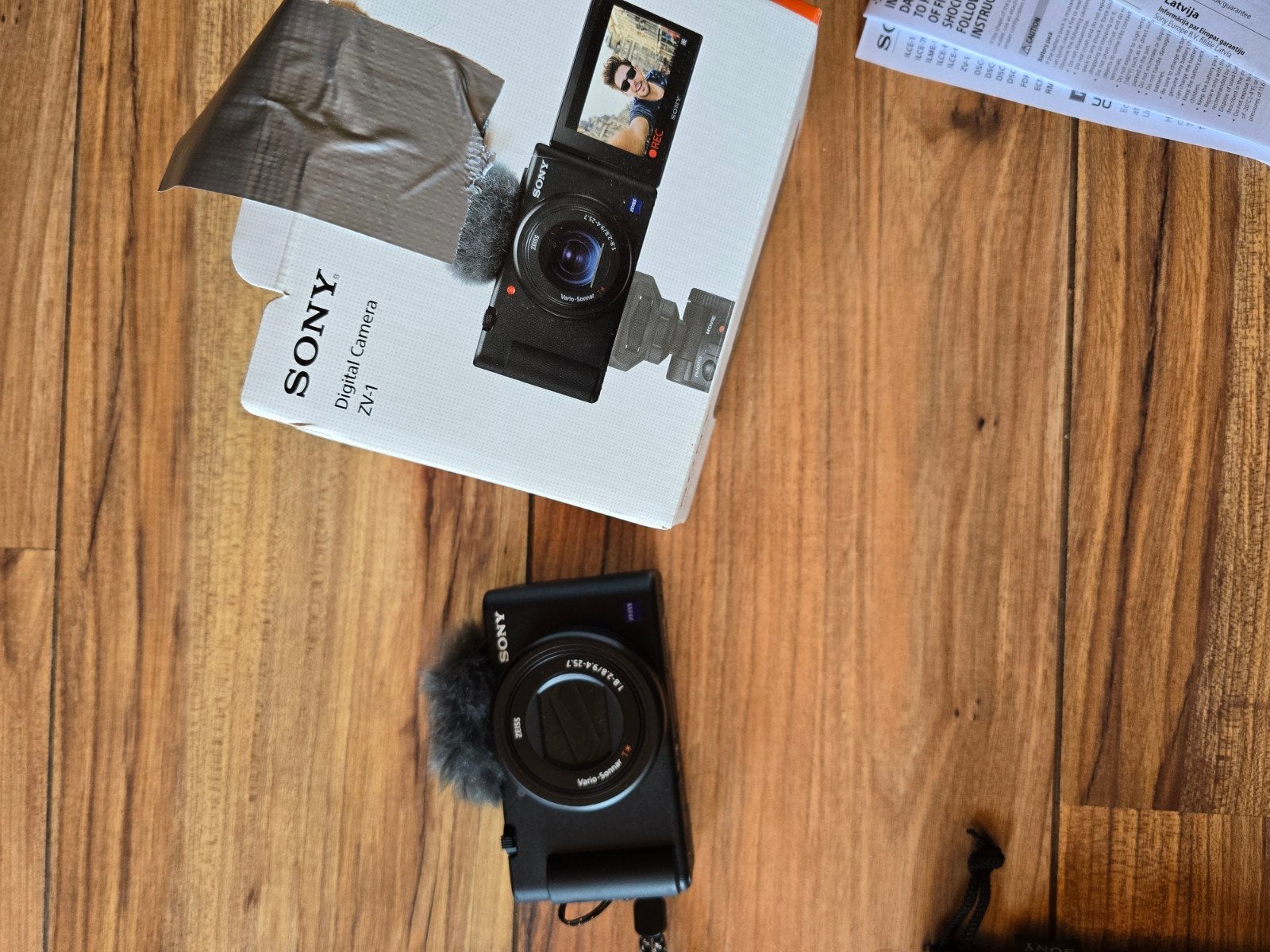 Sony ZV-1 Vlogcamera met accessoires, Audio, Tv en Foto, Fotocamera's Digitaal, Ingebouwde flitser, Ophalen of Verzenden, Zo goed als nieuw
