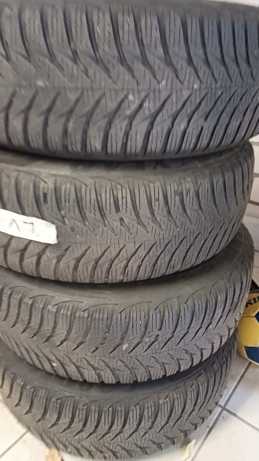 Winterbanden met velgen voor o.a. Skoda Fabia, Gebruikt, 15 inch, Banden en Velgen, Personenwagen