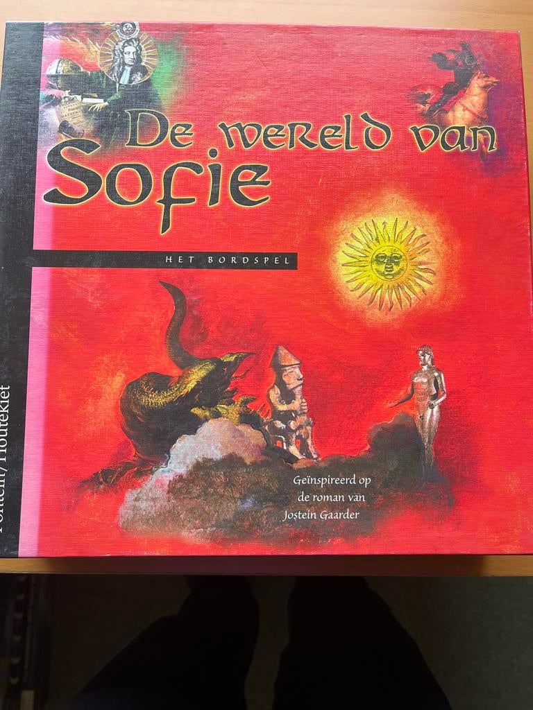 De Wereld van Sofie Bordspel - Filosofie & Geschiedenis, Drie of vier spelers, Ophalen of Verzenden, Zo goed als nieuw