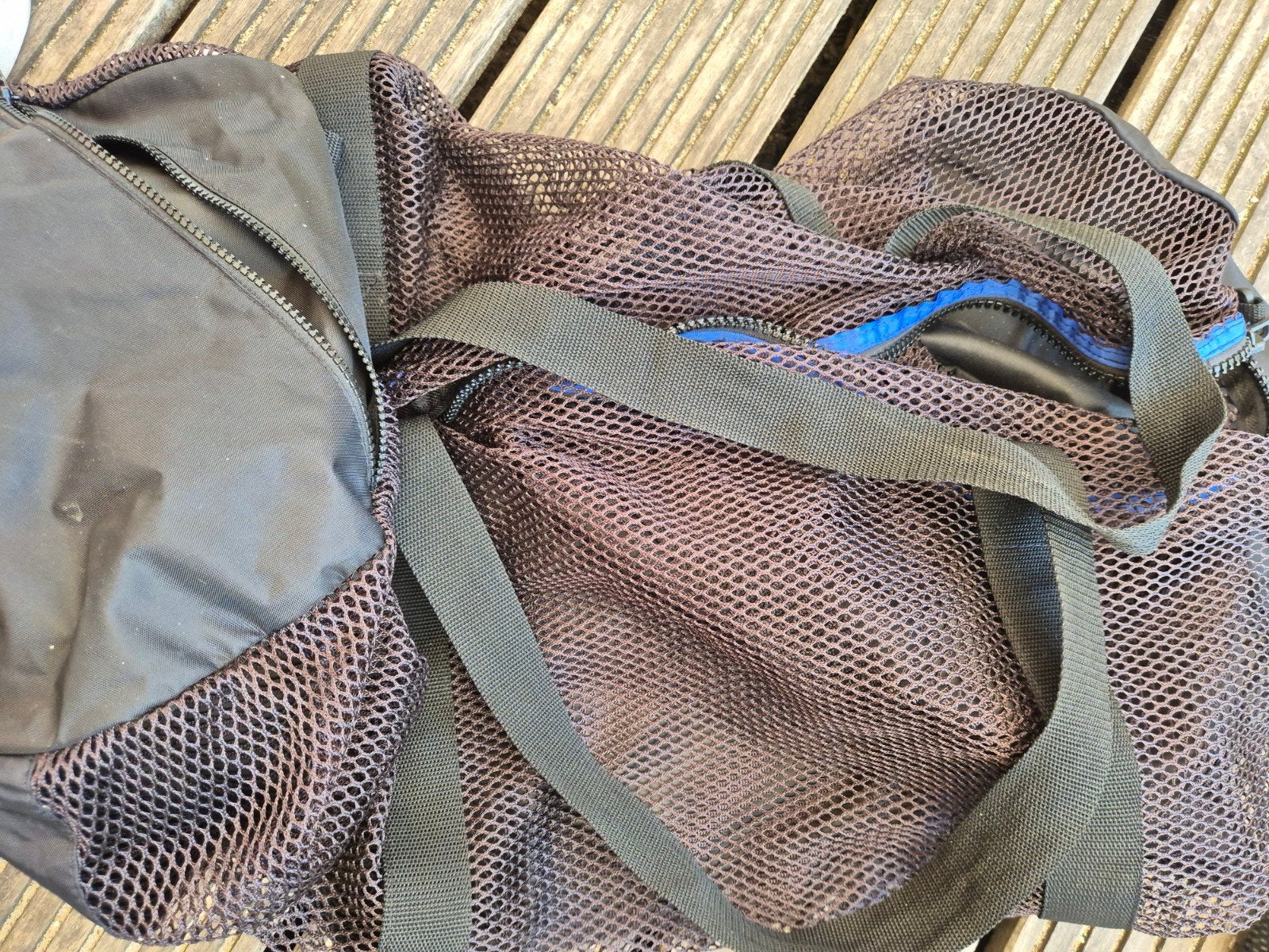 Grote Zwarte Mesh Sporttas/Duiktas met Blauwe Rits, Ophalen, 30 cm of meer, Gebruikt, Zwart