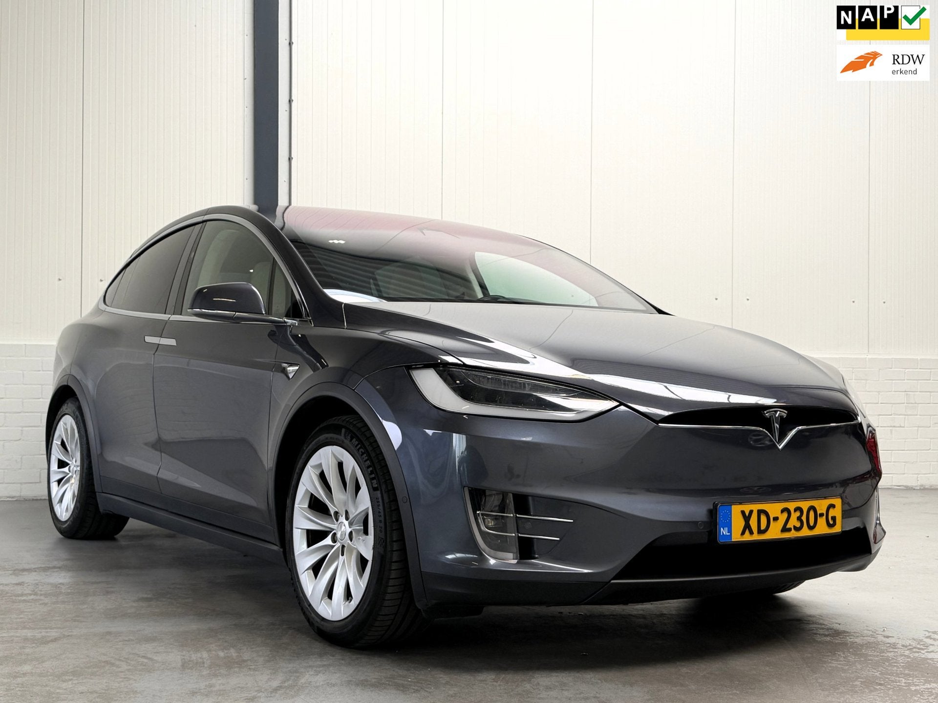Tesla Model X 75D Base|Trekhaak|Stoel-stuurverwarming, Auto's, Tesla, Automaat, Model X, Gebruikt, 124 €/maand