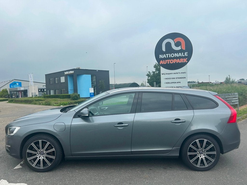 Volvo V60 | 2016 | 2.4 D5 Twin Engine Special Edition | Auto, Auto's, Volvo, Automaat, Euro 6, Vierwielaandrijving, 1880 kg