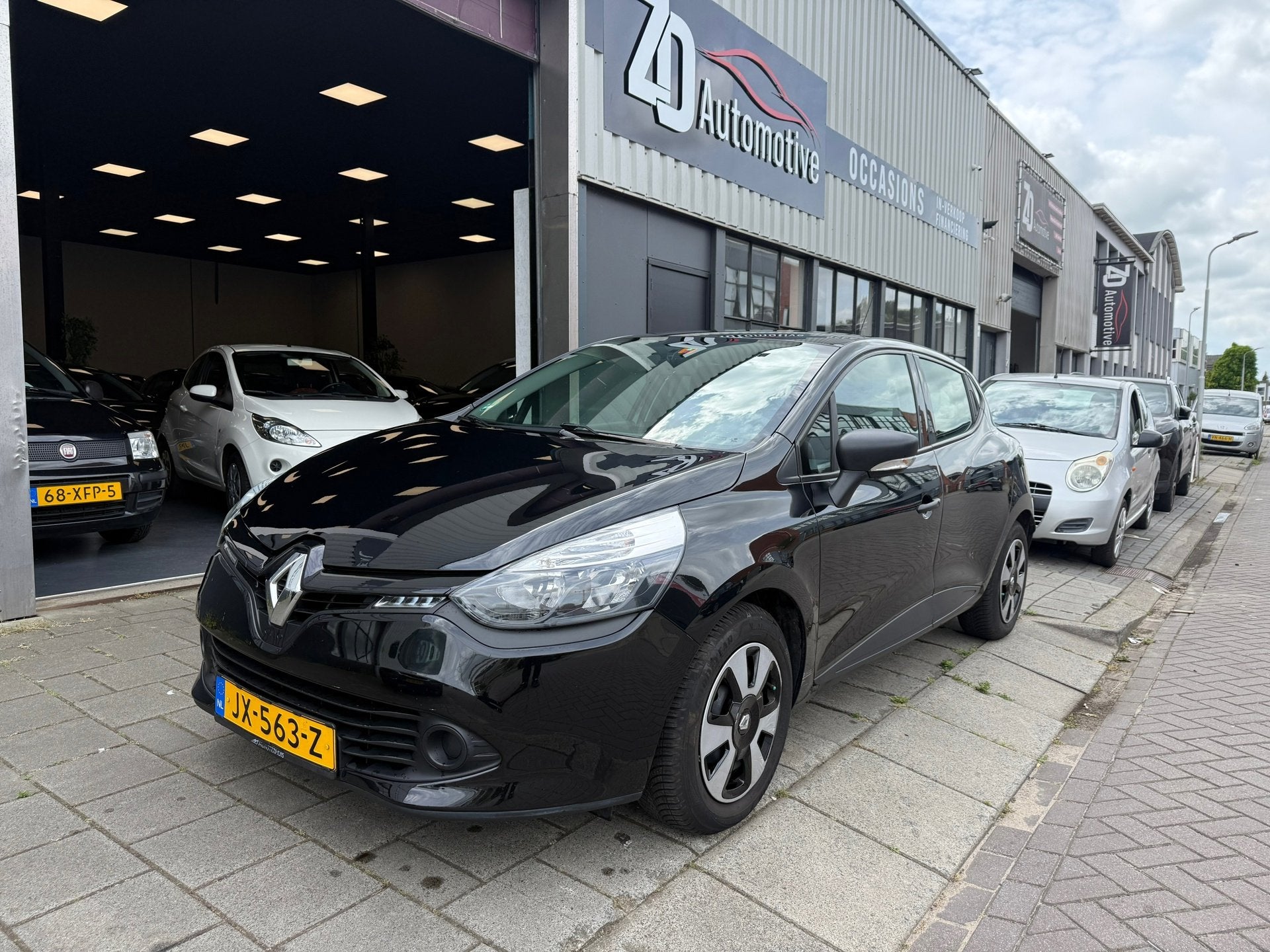 Renault Clio 0.9 TCe Eco2 Authentique, Auto's, Renault, Voorwielaandrijving, 898 cc, Euro 6, Origineel Nederlands