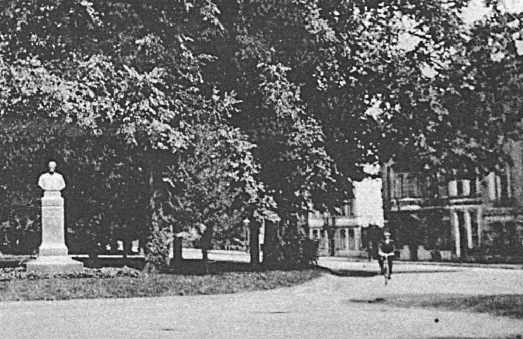 805271	Utrecht	1927 Maliebaan Monument	Gelopen met postzegel, Verzamelen, Ophalen of Verzenden, 1920 tot 1940, Gelopen, Utrecht
