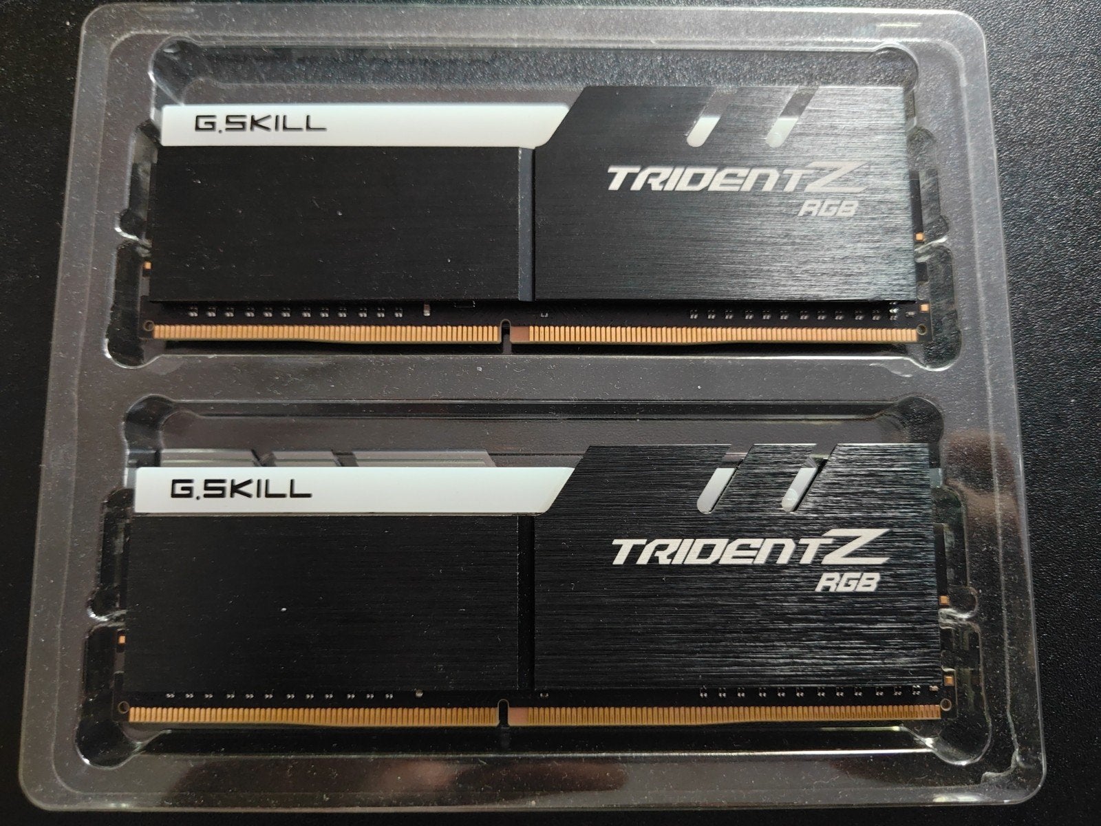 G.Skill Trident Z RGB 16GB (2x8GB) DDR4-3000 CL16, DDR4, Ophalen of Verzenden, Zo goed als nieuw, Desktop
