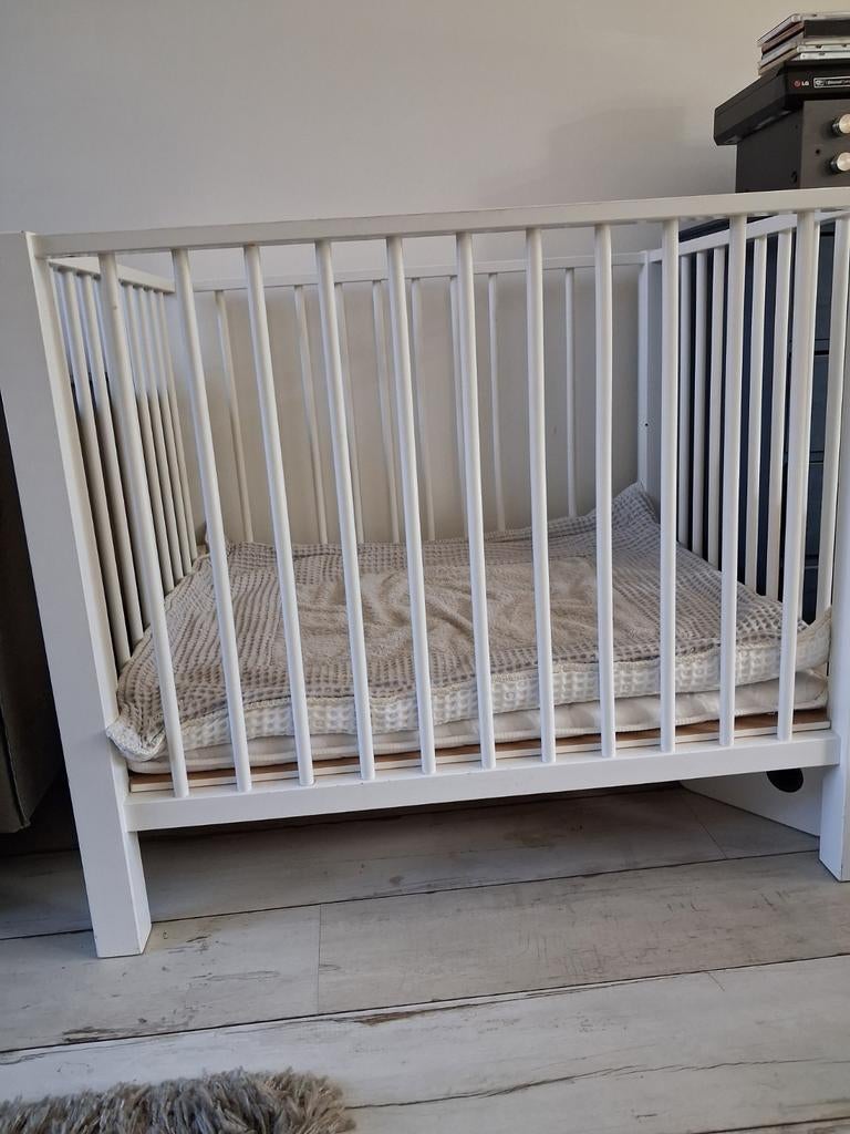 Box met boxkleed van Koeka, Kinderen en Baby's, Ophalen, Gebruikt, Rechthoekig, Boxkleed