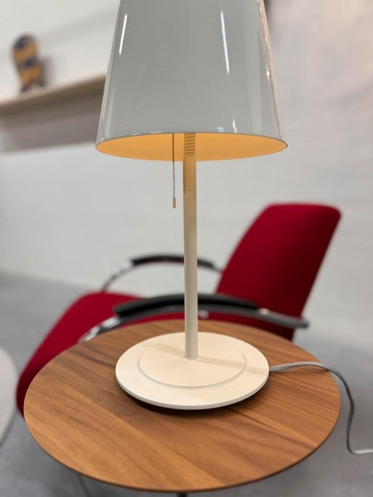 Fritz Hansen Caravaggio Tafellamp Design lamp, Kunststof, Fritz Hansen, Ophalen of Verzenden, Zo goed als nieuw