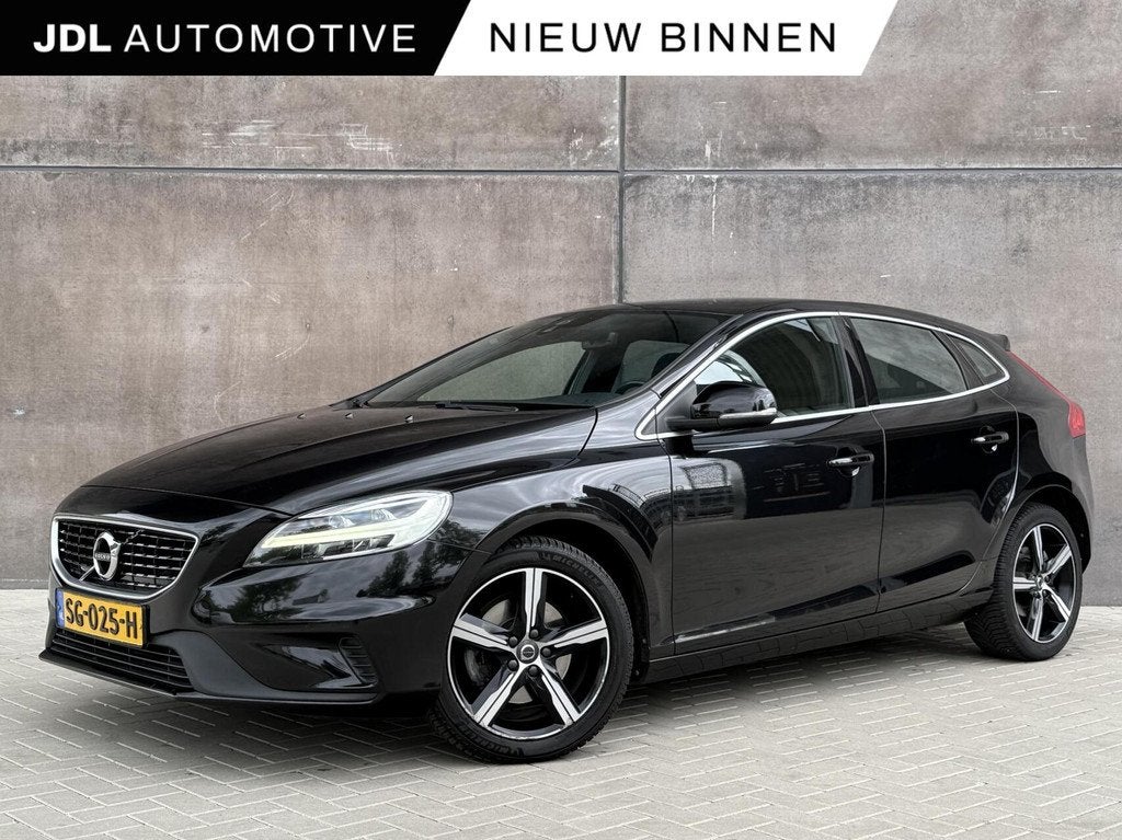 Volvo V40 2.0 T4 R-Design | Navigatie | Climate control | De, Auto's, Volvo, Voorwielaandrijving, Gebruikt, Zwart, Bedrijf