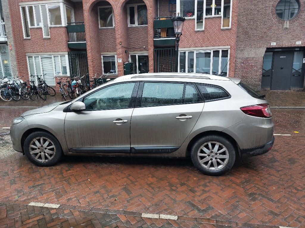 Renault Mégane 1.4 16V TCE 96KW Estate 2011 Beige, Auto's, Renault, Voorwielaandrijving, Euro 5, Beige, 4 cilinders
