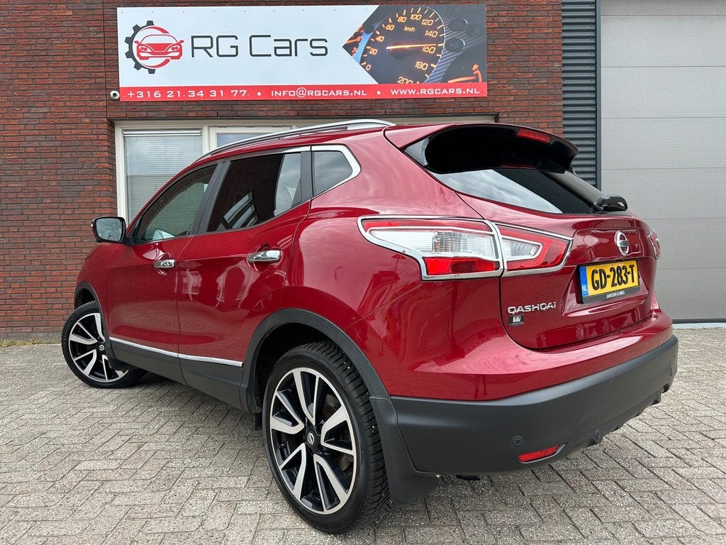 Nissan Qashqai 1.2 Tekna / Leder / Navi / 360 Camera / PDC /, Auto's, Nissan, Euro 5, Gebruikt, 4 cilinders, Met garantie (alle)