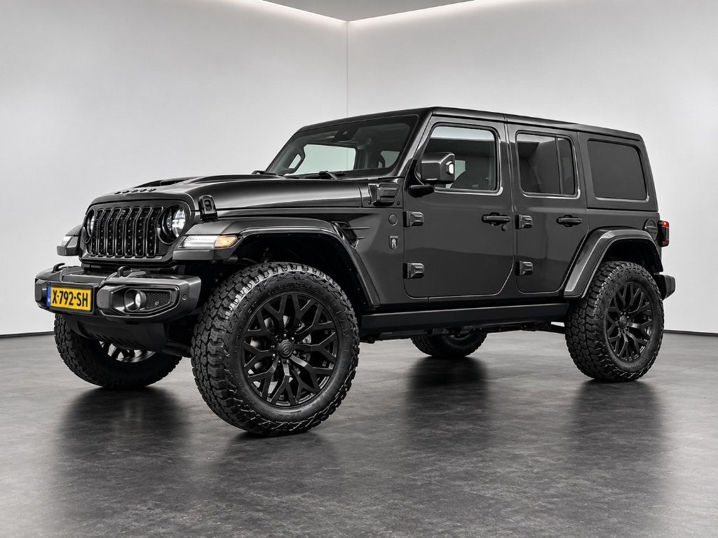 JEEP WRANGLER 4XE BRUTE RICHMOND CUSTOM 2024, Auto's, Automaat, Dealer onderhouden, 1995 cc, Zwart