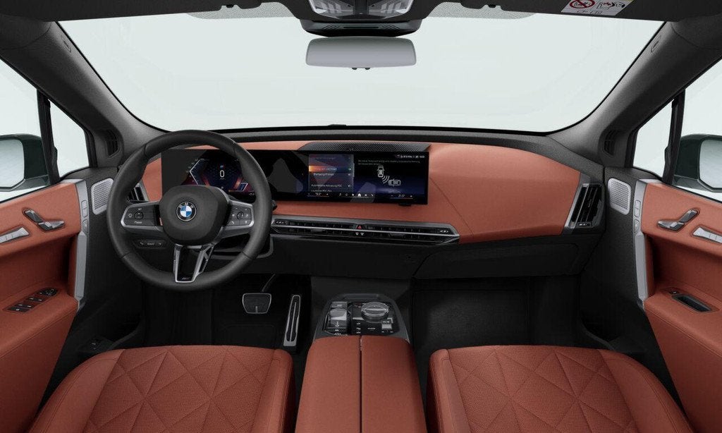 BMW iX xDrive60 M Sport Package Pro | Comfort Package | Inno, Auto's, BMW, Automaat, Stof, Zwart, 2480 kg