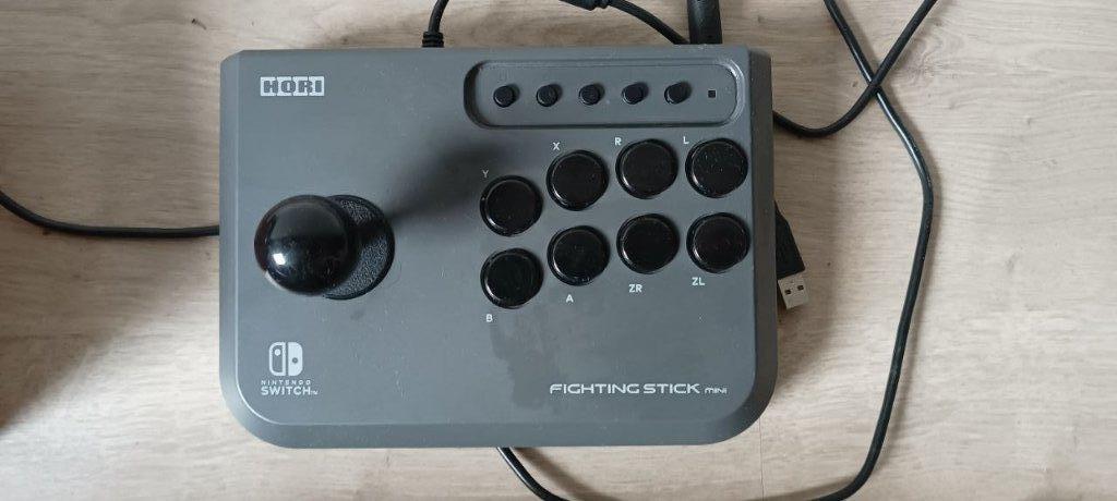 Hori fighting stick, Spelcomputers en Games, Spelcomputers | Sony PlayStation Consoles | Accessoires, Zo goed als nieuw, PlayStation 5