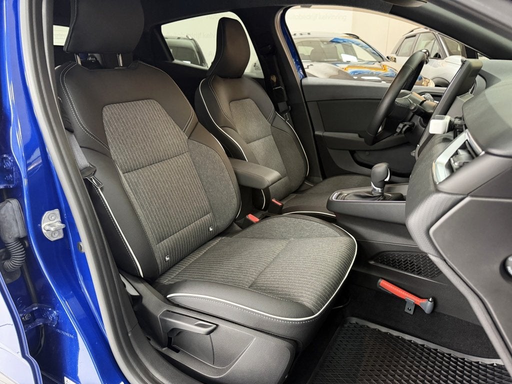Foto 26 van Mitsubishi Colt 1.6 HEV Instyle 8 Jaar Fabriek Garantie