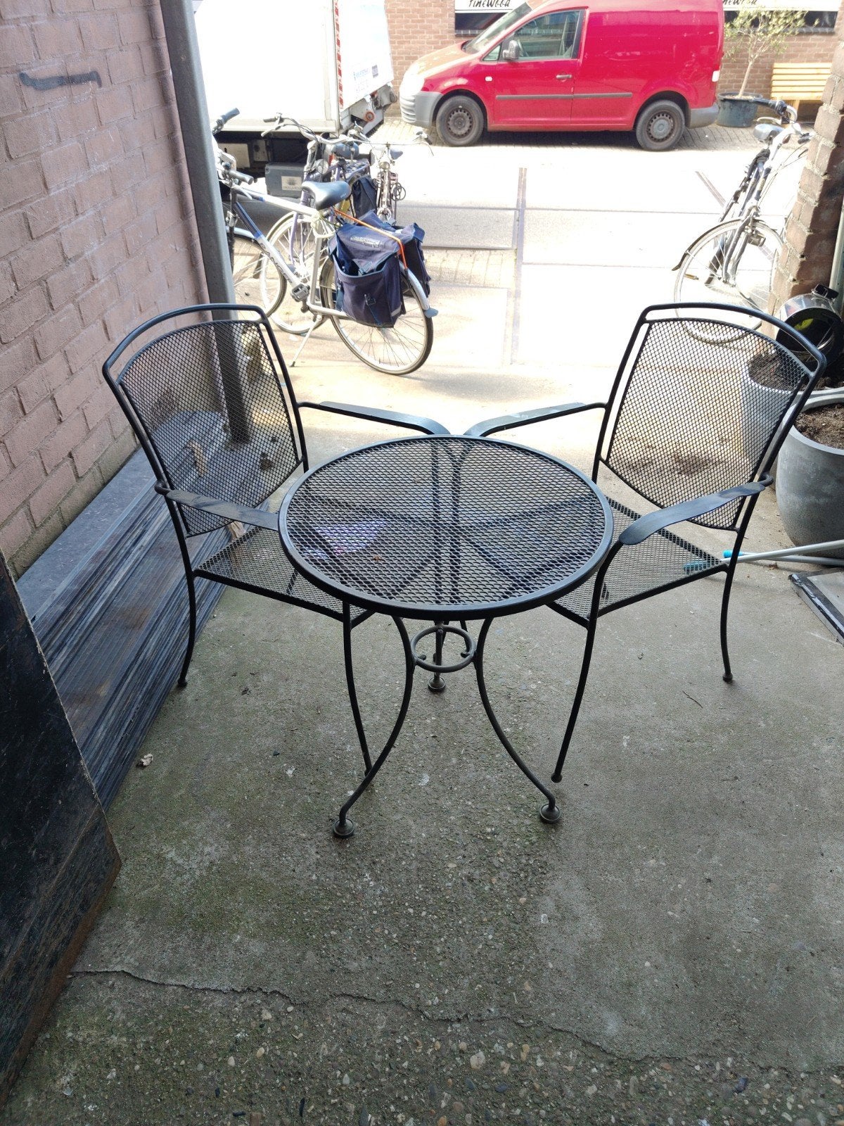 Zwart metalen bistro set - 2 stoelen en tafel, Tuin en Terras, Tuinsets en Loungesets, Overige materialen, Gebruikt, Tuinset, Eettafel
