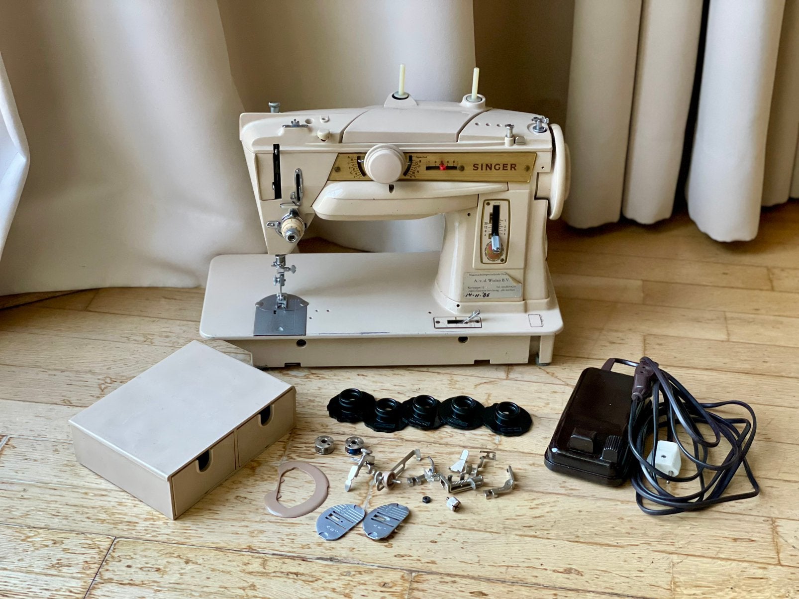 Singer 411 Slant-o-Matic Perfect werkend complete accesoires, Ophalen of Verzenden, Gebruikt, Naaimachine, Singer
