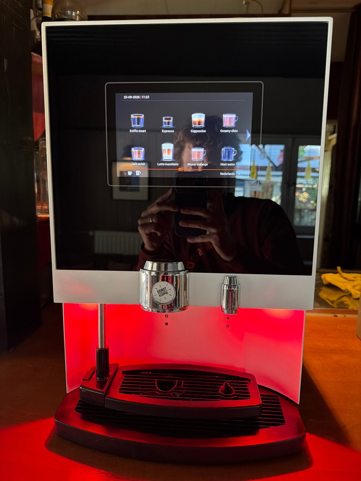 Professionele Koffiemachine met Touchscreen en Waterfilter, Witgoed en Apparatuur, Stoompijpje, 10 kopjes of meer, Koffiemachine