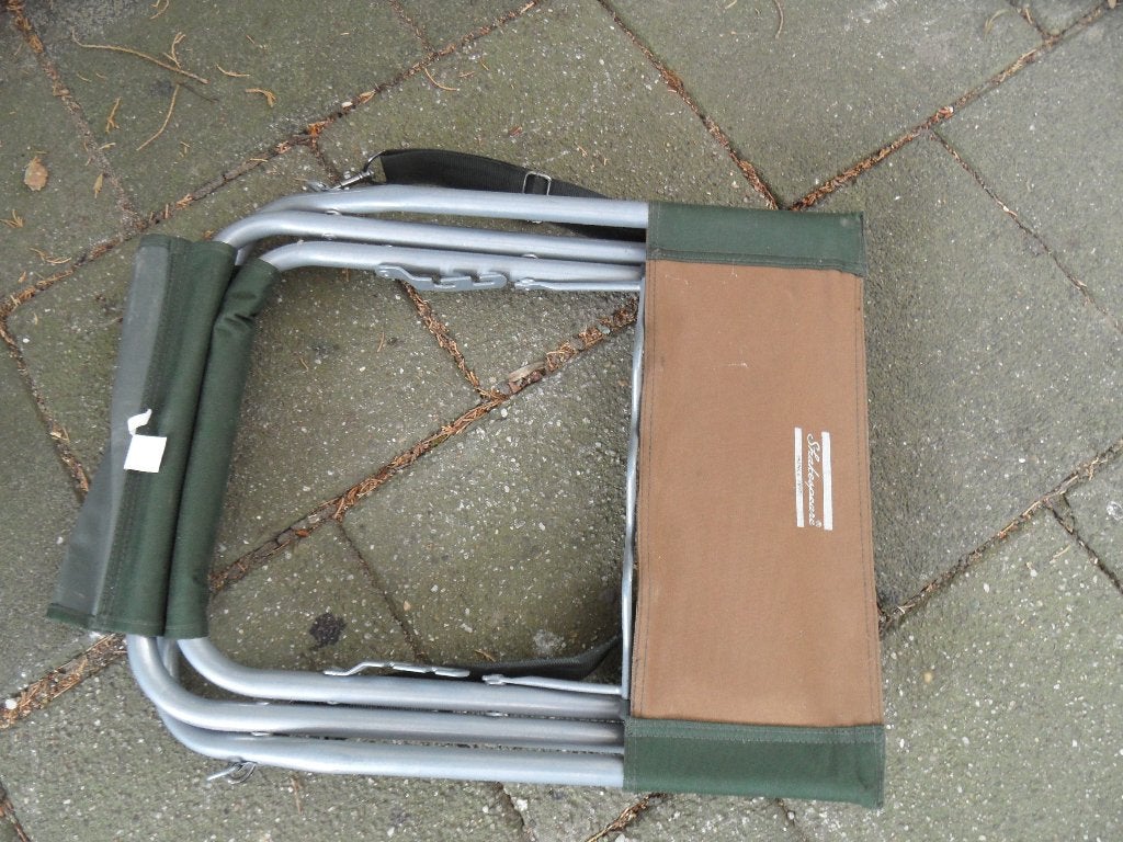 visstoeltje en 2 hengelhaken, Ophalen, Zo goed als nieuw, Overige typen