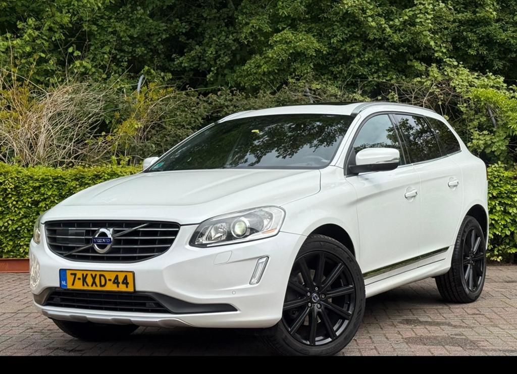 Volvo XC60 D4 Summum Aut6 2013 5 cil/pano/standkachel/clima, Zwart, Overige kleuren, 1984 cc, 163 pk