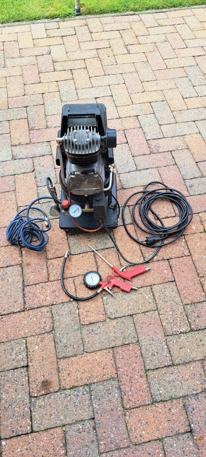 Compacte verrijdbare compressor, Minder dan 25 liter, Ophalen, Minder dan 200 liter/min