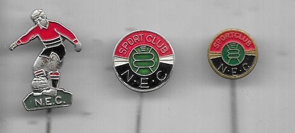 N.E.C. VOETBAL SPELDEN NIJMEGEN GERELATEERD, Ophalen of Verzenden, Zo goed als nieuw, Sport, Speldje of Pin
