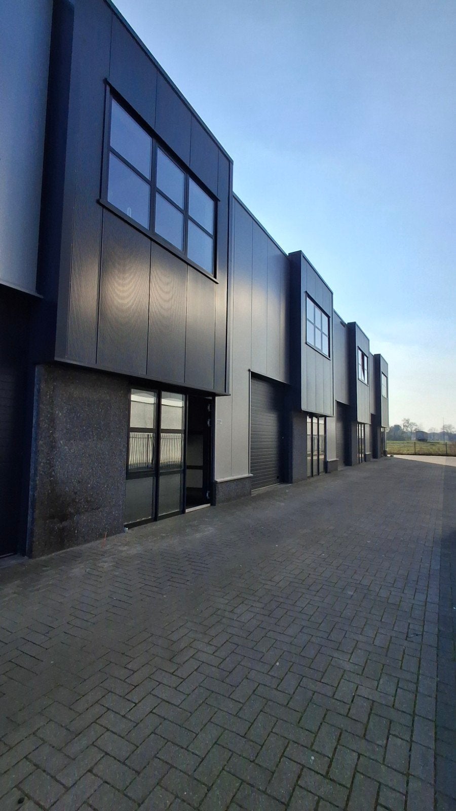 bedrijfsruimte, kantoor. habraken Veldhoven, Ophalen