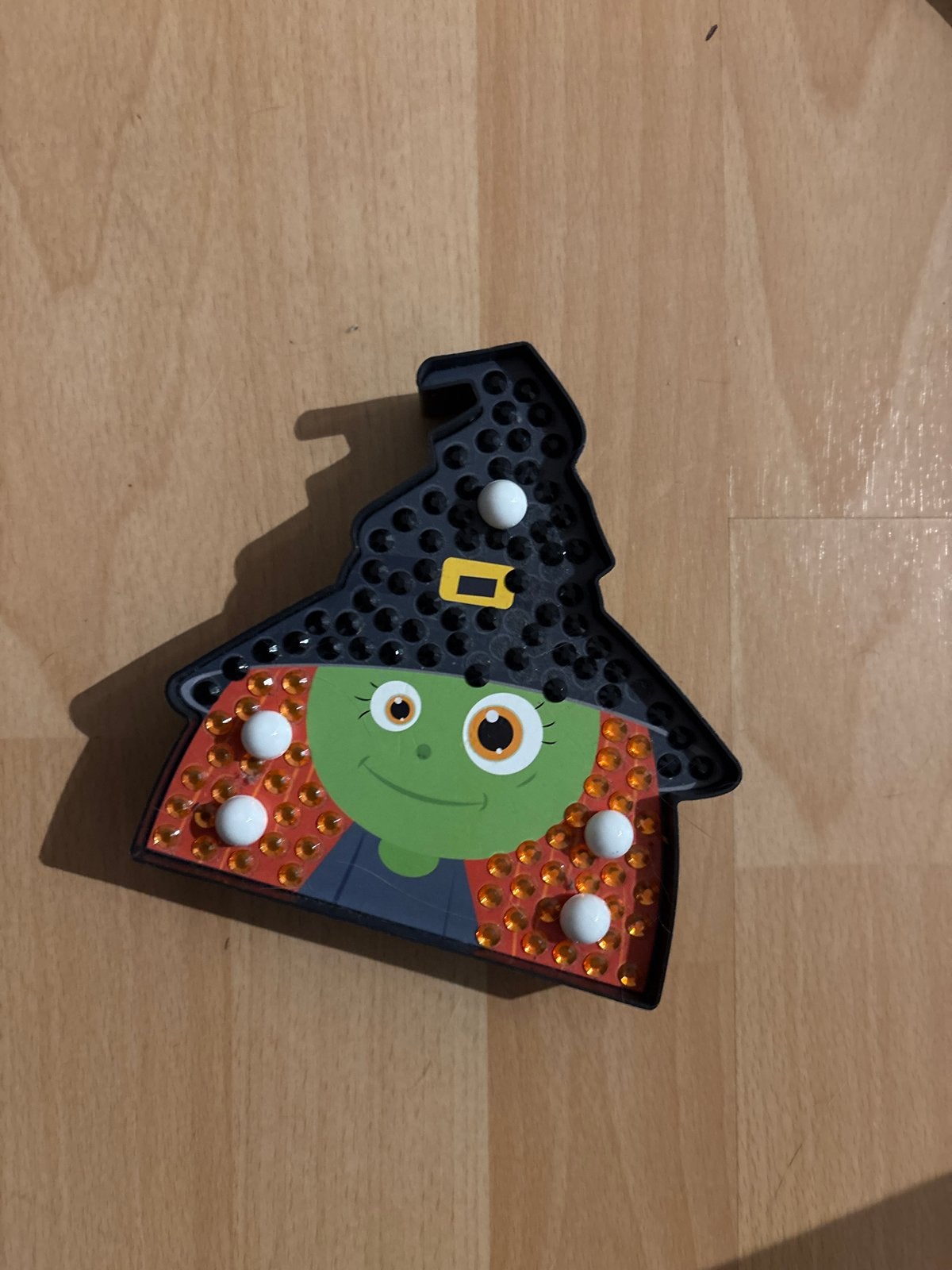 Hama strijkkralen heks Halloween knutselset, Gebruikt, Overige thema's, Meerkleurig, Ophalen of Verzenden