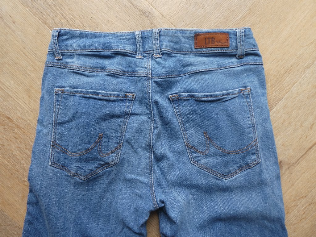 LTB Daisy, High Waist, Slim spijkerbroek maat 29-32, Blauw, Ophalen of Verzenden, Zo goed als nieuw, LTB
