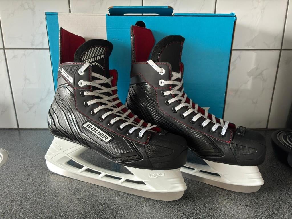 BAUER SCORE IJshockey Schaatsen Maat 10 (EU 45.5) NIEUW, Sport en Fitness, Schaatsen, Nieuw, IJshockeyschaatsen, Bauer, Ophalen of Verzenden