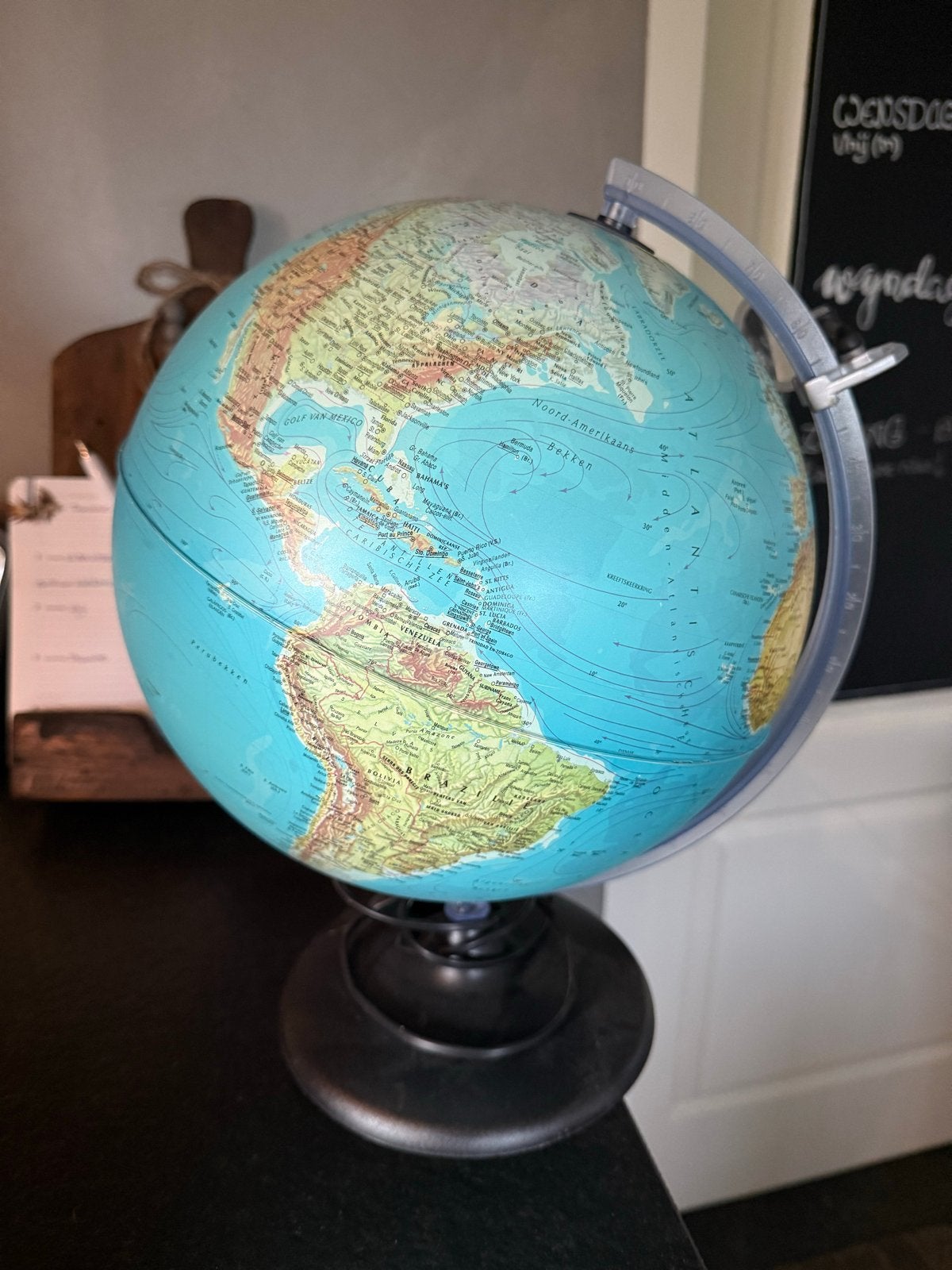 Verlichte Wereldbol met Vergrootglas, Huis en Inrichting, Ophalen, Kunststof, Draaibaar, Zo goed als nieuw
