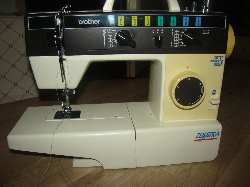 BROTHER VX 5415 Gebruikt. Bieden, Hobby en Vrije tijd, Naaimachines en Toebehoren, Ophalen of Verzenden, Gebruikt, Naaimachine